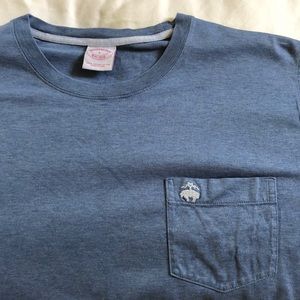 Brooks Brothers frocket t shirt. Fits true to size